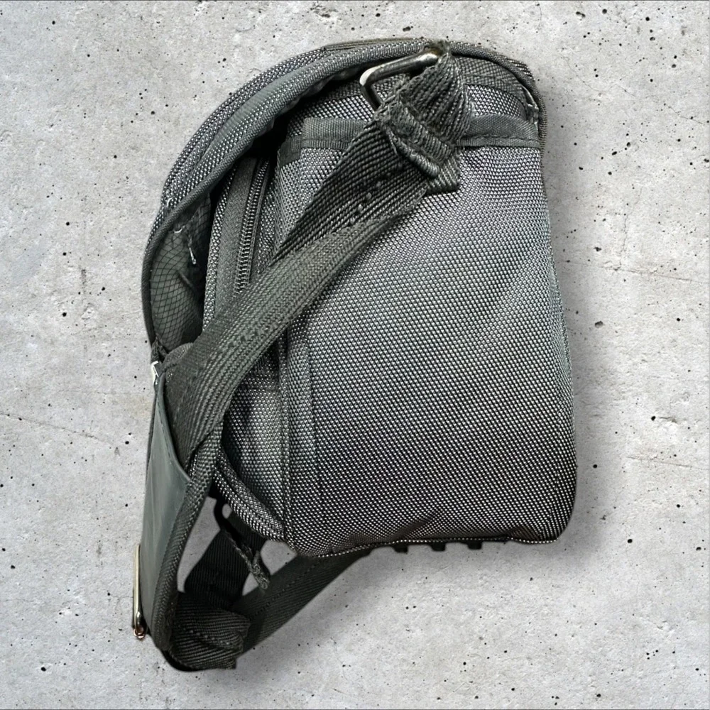 Nikon Camera Case 17001 Soft Carry Bag SLR DSLR Black Adjustable Compartments